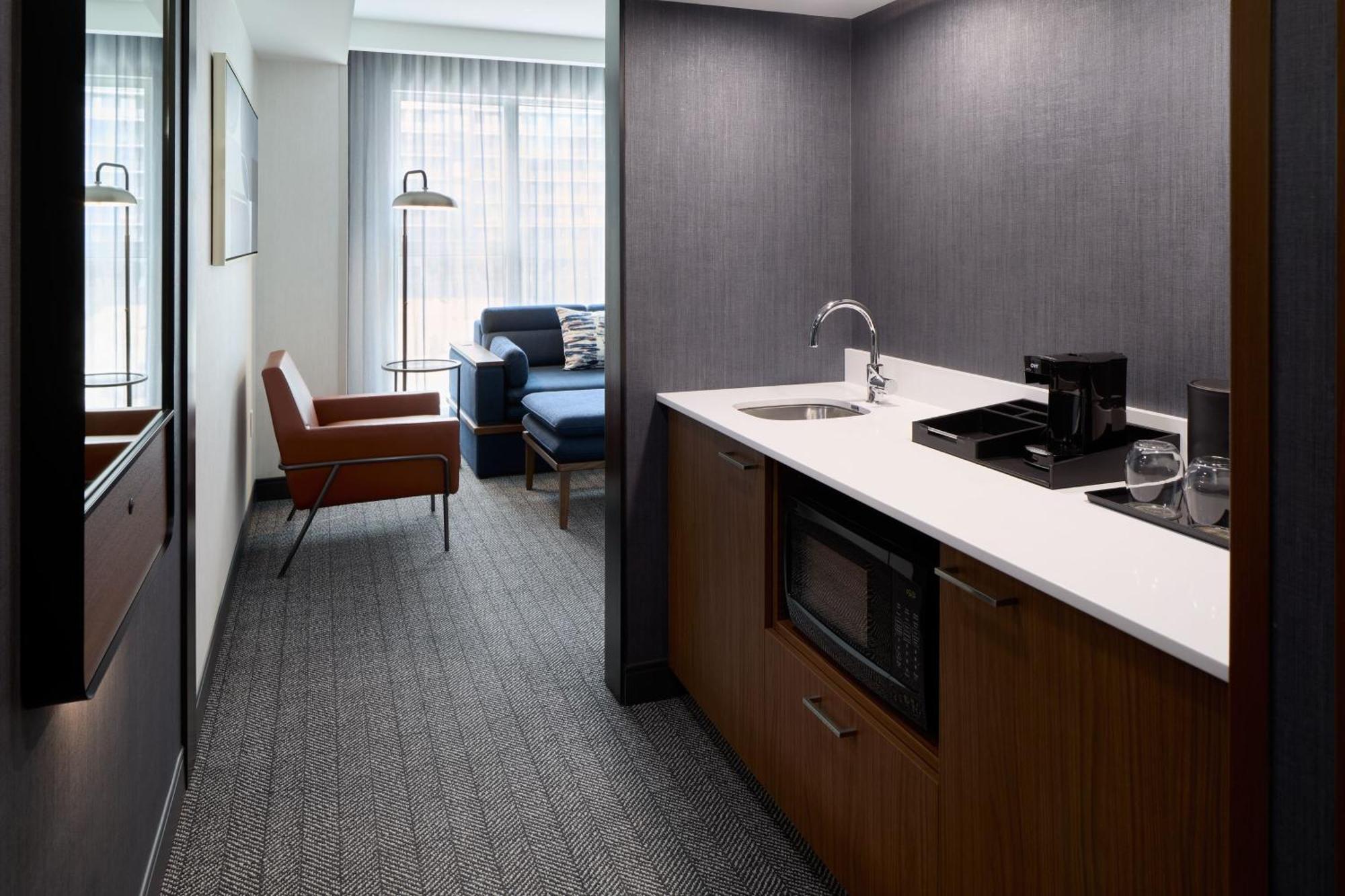 Courtyard By Marriott Montreal Laval Hotel Kültér fotó