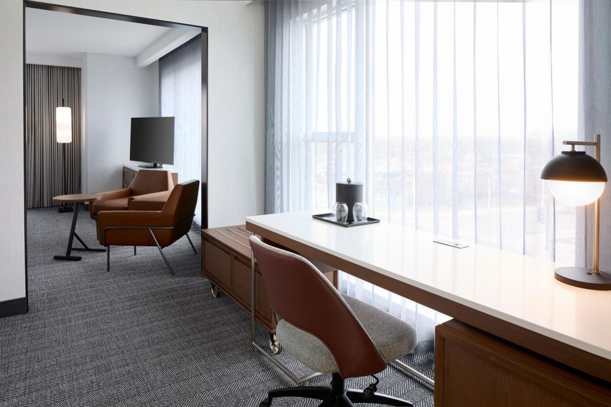 Courtyard By Marriott Montreal Laval Hotel Kültér fotó