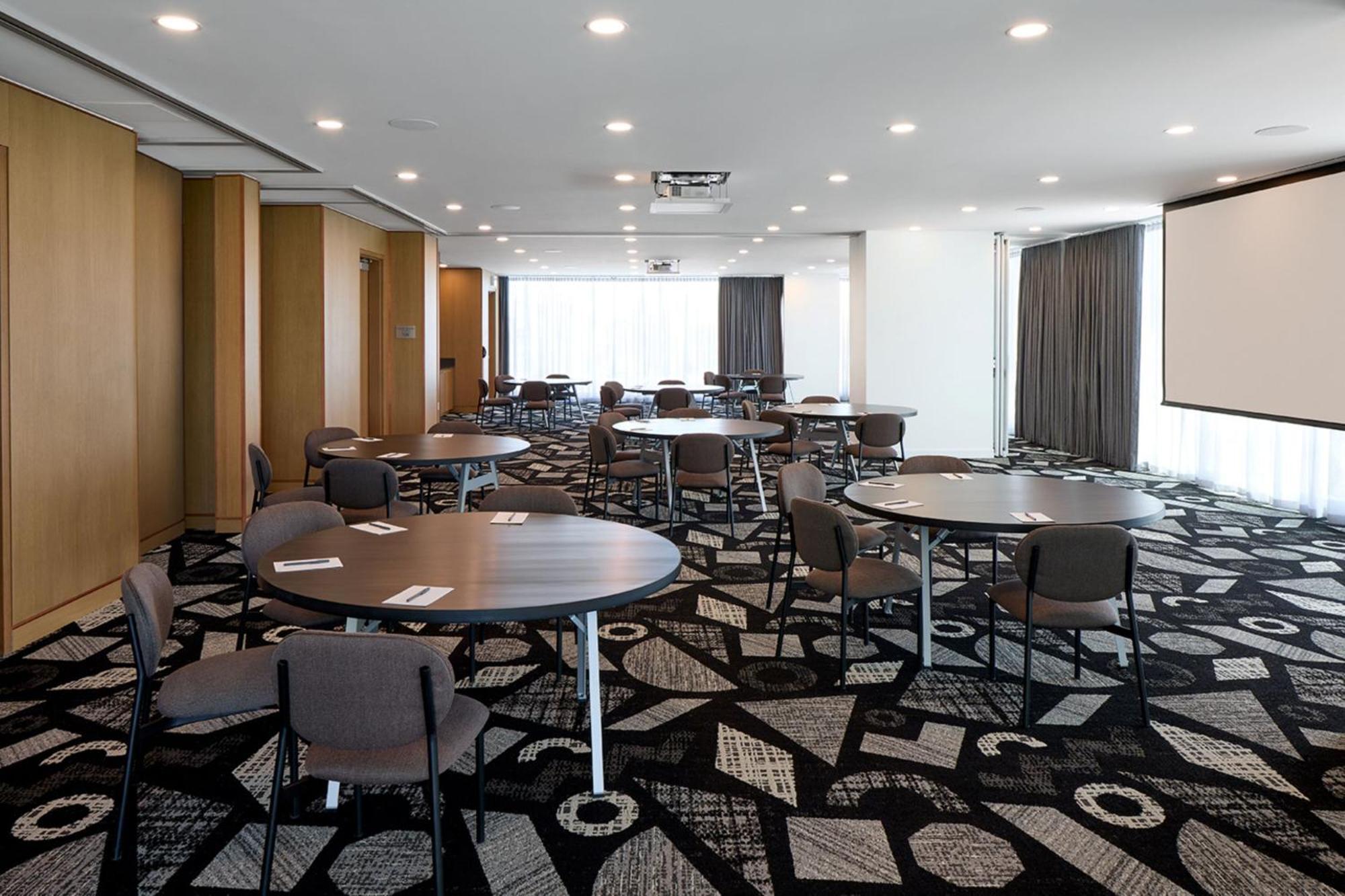 Courtyard By Marriott Montreal Laval Hotel Kültér fotó