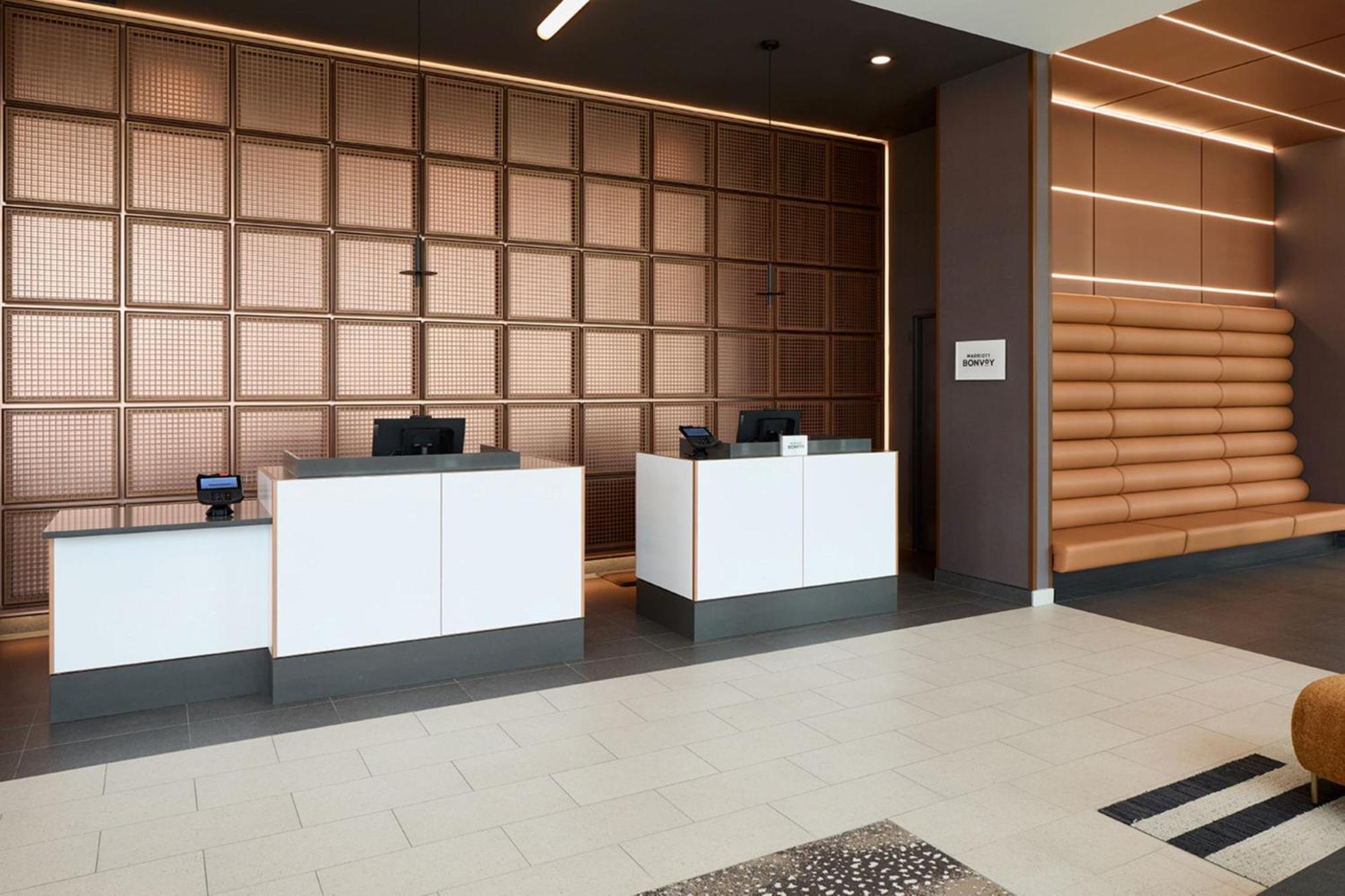 Courtyard By Marriott Montreal Laval Hotel Kültér fotó